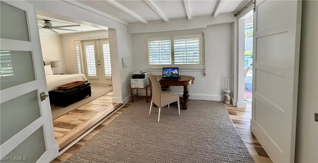 2120 Sandpiper Street Naples FL 34102