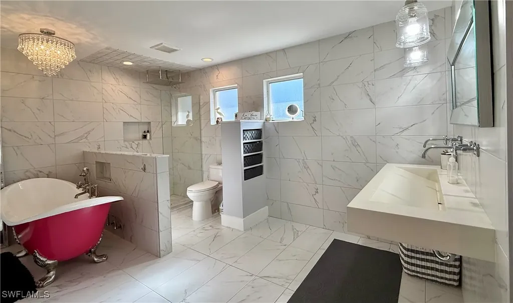 2120 Sandpiper Street Naples FL 34102
