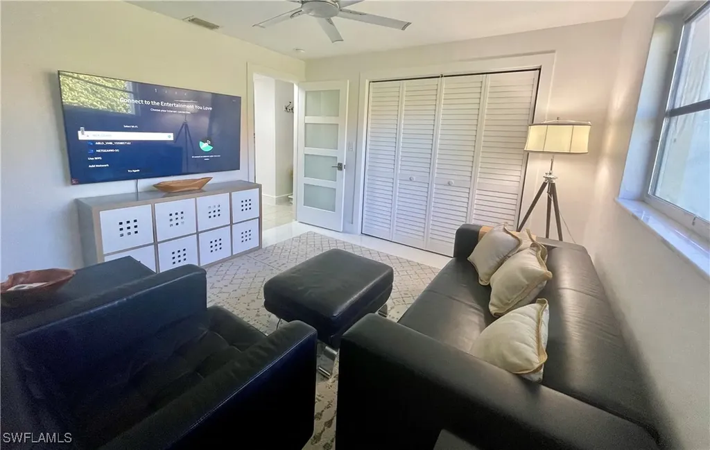 2120 Sandpiper Street Naples FL 34102