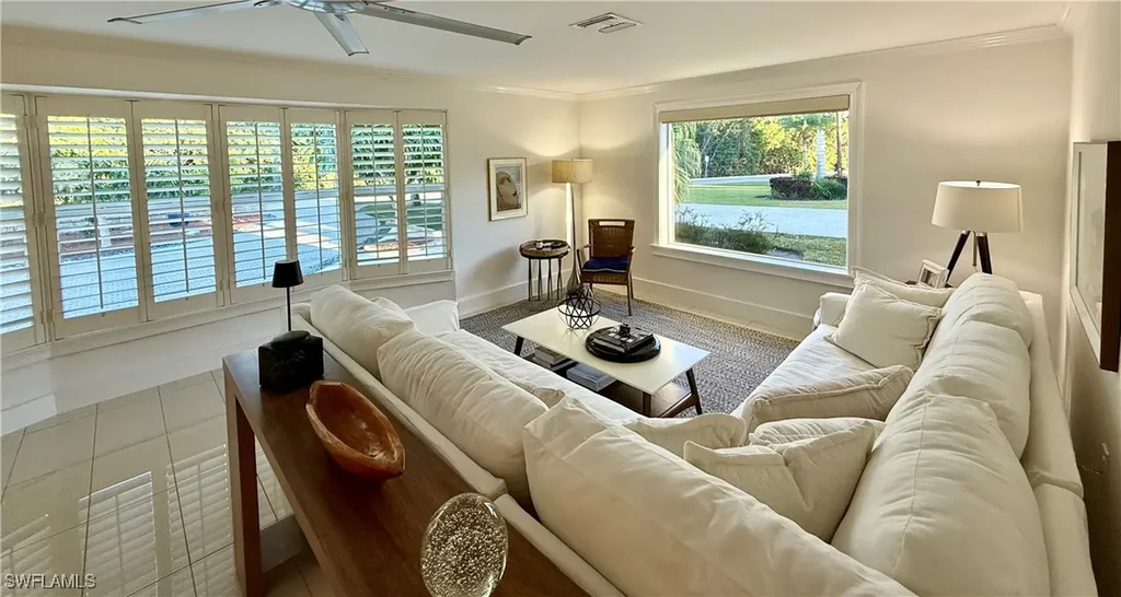 2120 Sandpiper Street Naples FL 34102