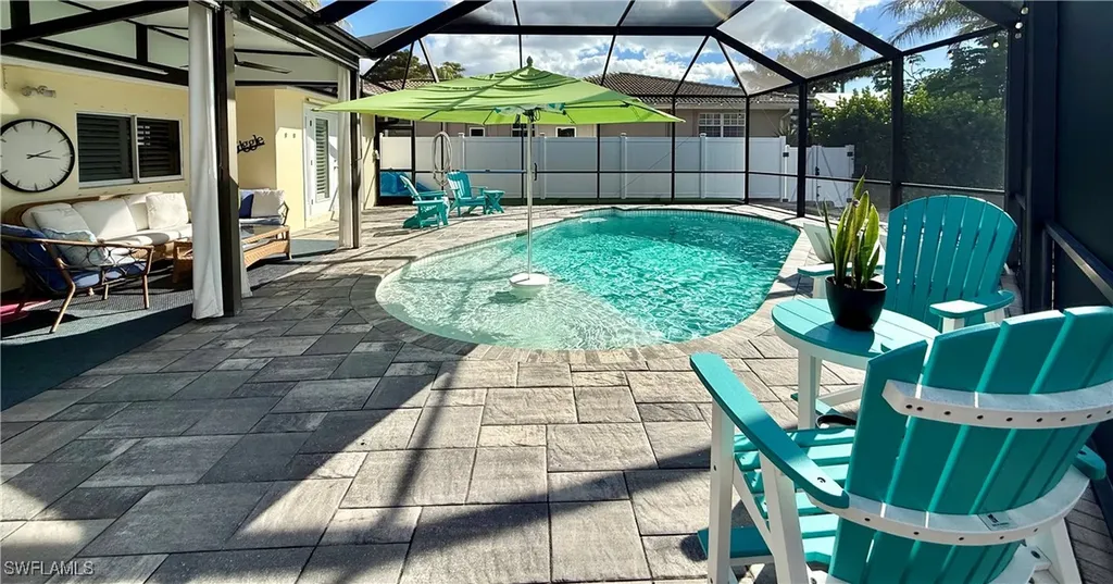 2120 Sandpiper Street Naples FL 34102