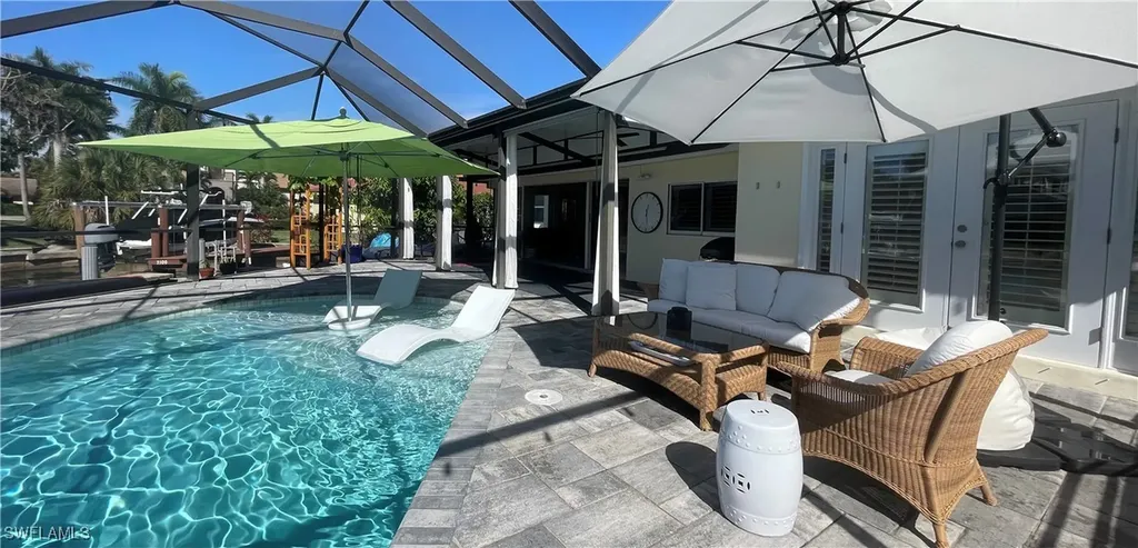 2120 Sandpiper Street Naples FL 34102