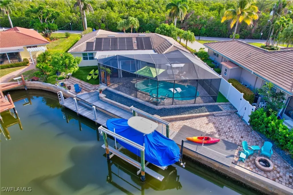 2120 Sandpiper Street Naples FL 34102