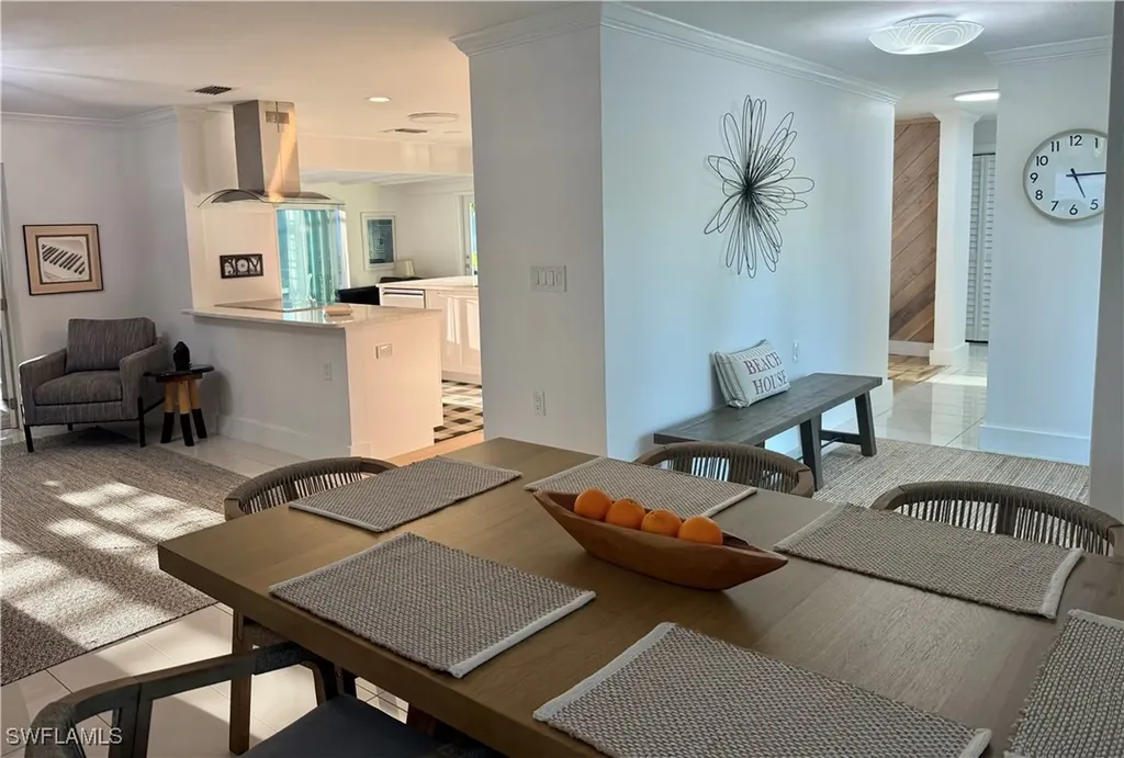 2120 Sandpiper Street Naples FL 34102