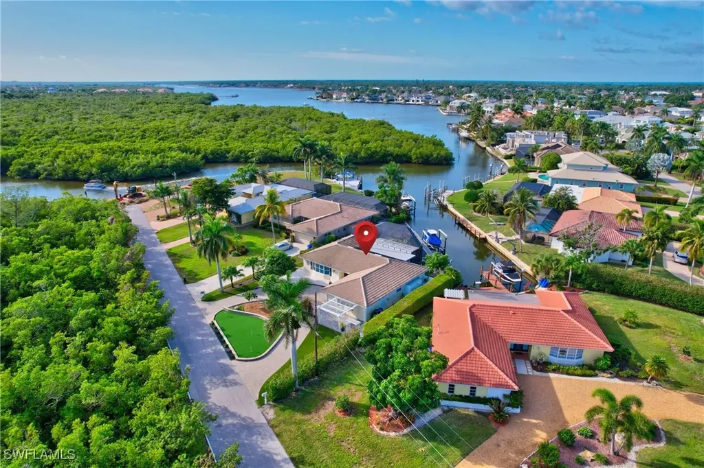 2120 Sandpiper Street Naples FL 34102