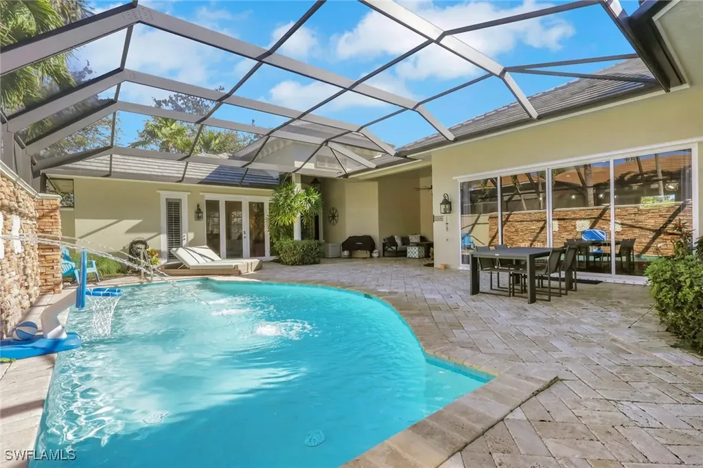 5074 Rustic Oaks Circle Naples FL 34105
