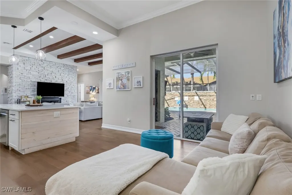 5074 Rustic Oaks Circle Naples FL 34105