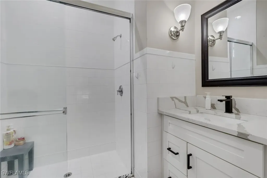 5074 Rustic Oaks Circle Naples FL 34105