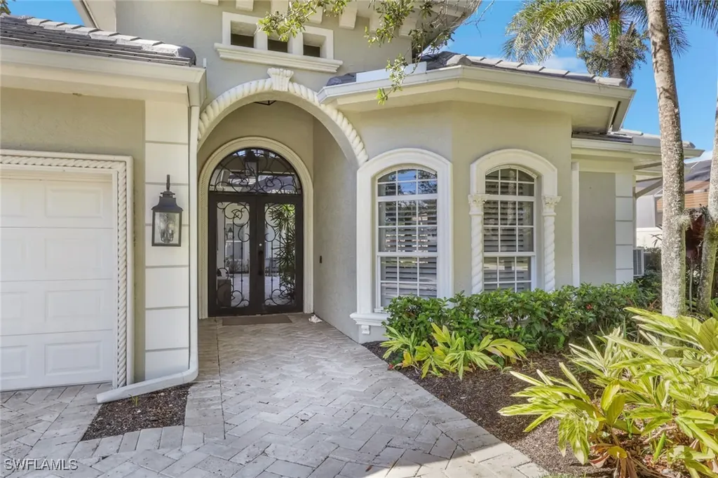 5074 Rustic Oaks Circle Naples FL 34105