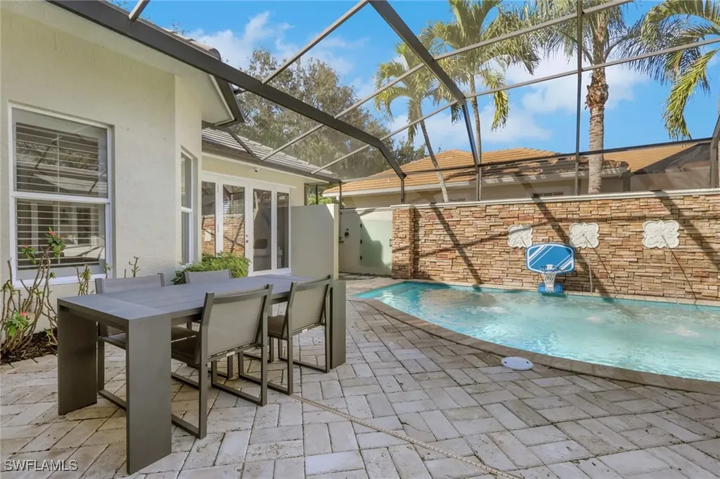 5074 Rustic Oaks Circle Naples FL 34105