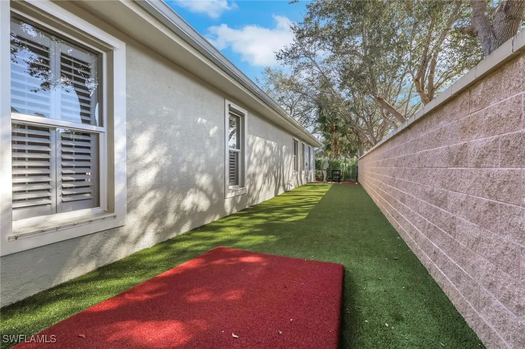 5074 Rustic Oaks Circle Naples FL 34105