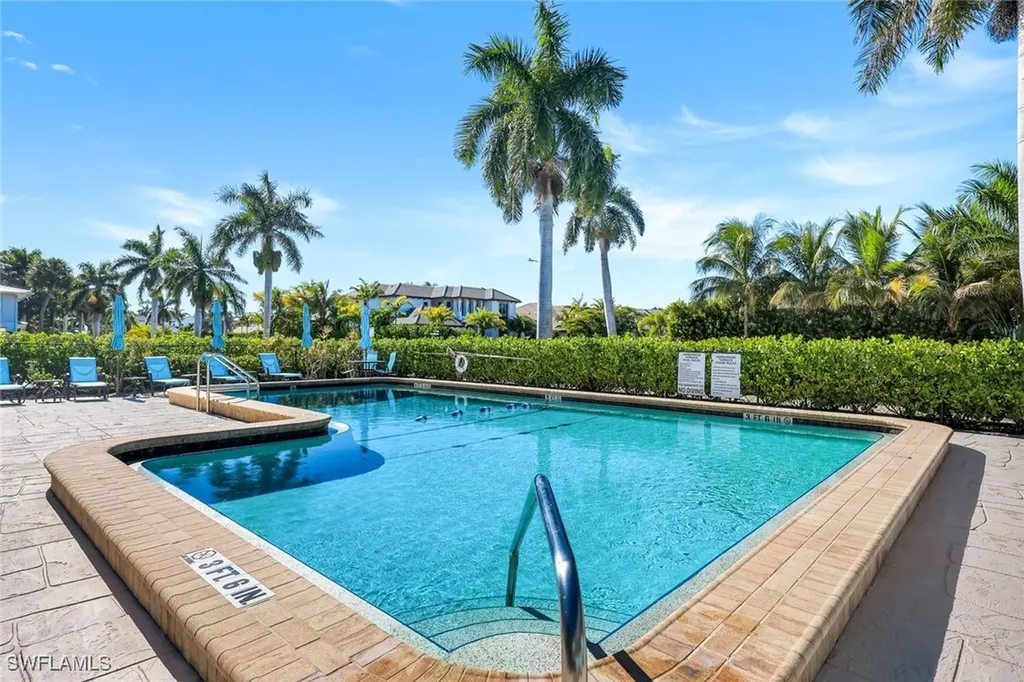 4200 Belair Lane Naples FL 34103
