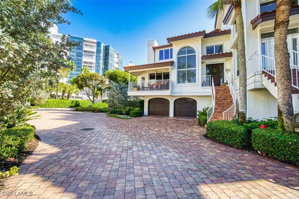 Naples FL, 4717 Villa Mare Lane, Unit 26-15