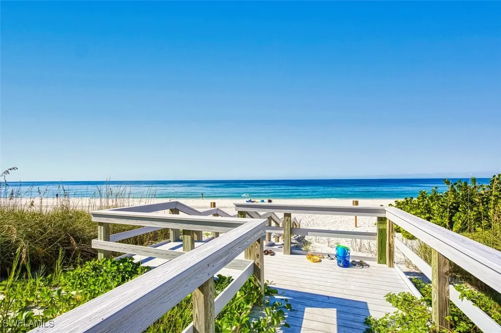 4717 Villa Mare Lane Naples FL 34103