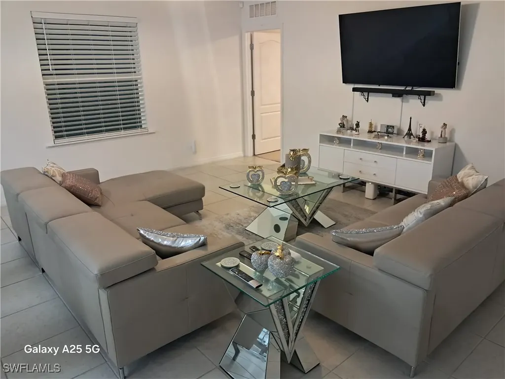 1934 NE 15th Street Cape Coral FL 33909