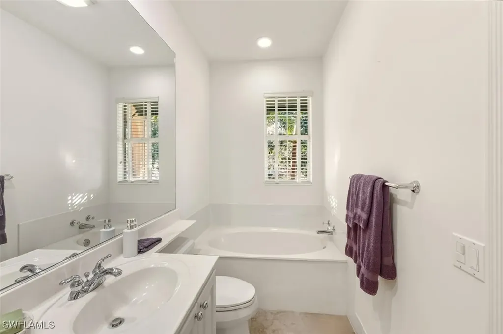 8124 Josefa Way Naples FL 34114