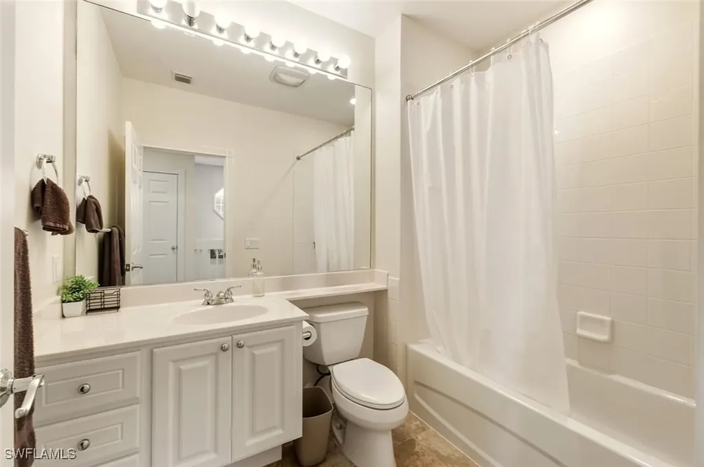 8124 Josefa Way Naples FL 34114