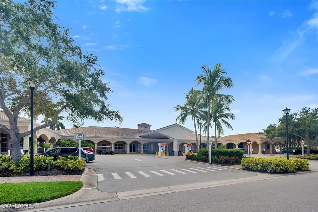 8124 Josefa Way Naples FL 34114