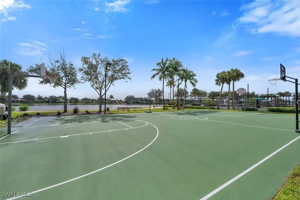 8124 Josefa Way Naples FL 34114