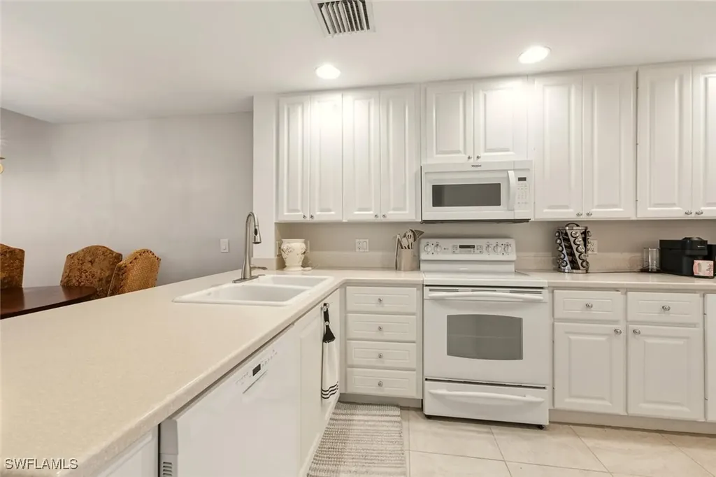 8124 Josefa Way Naples FL 34114