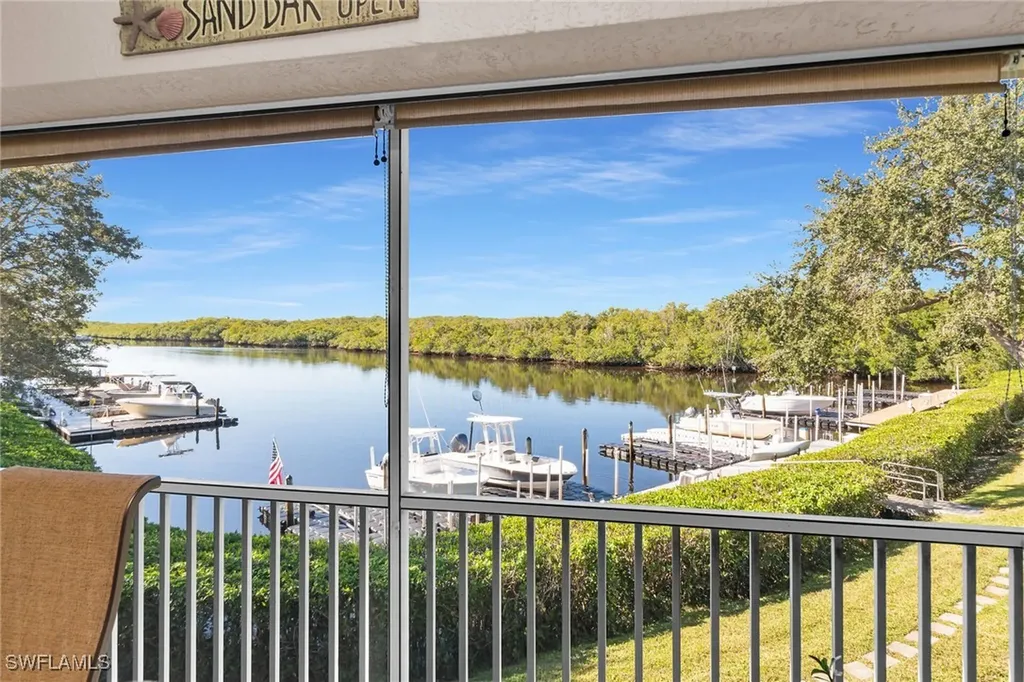 278 Newport Drive Naples FL 34114