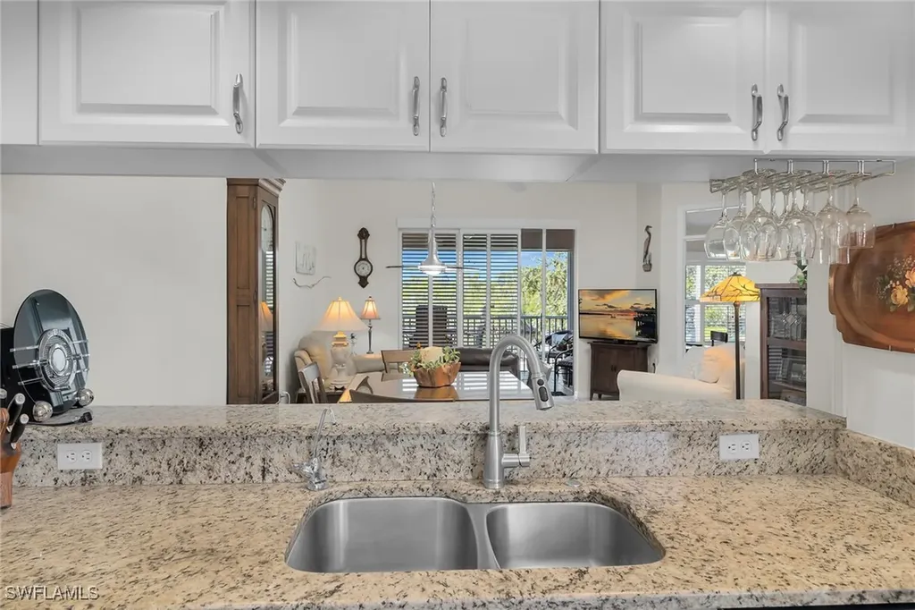 278 Newport Drive Naples FL 34114