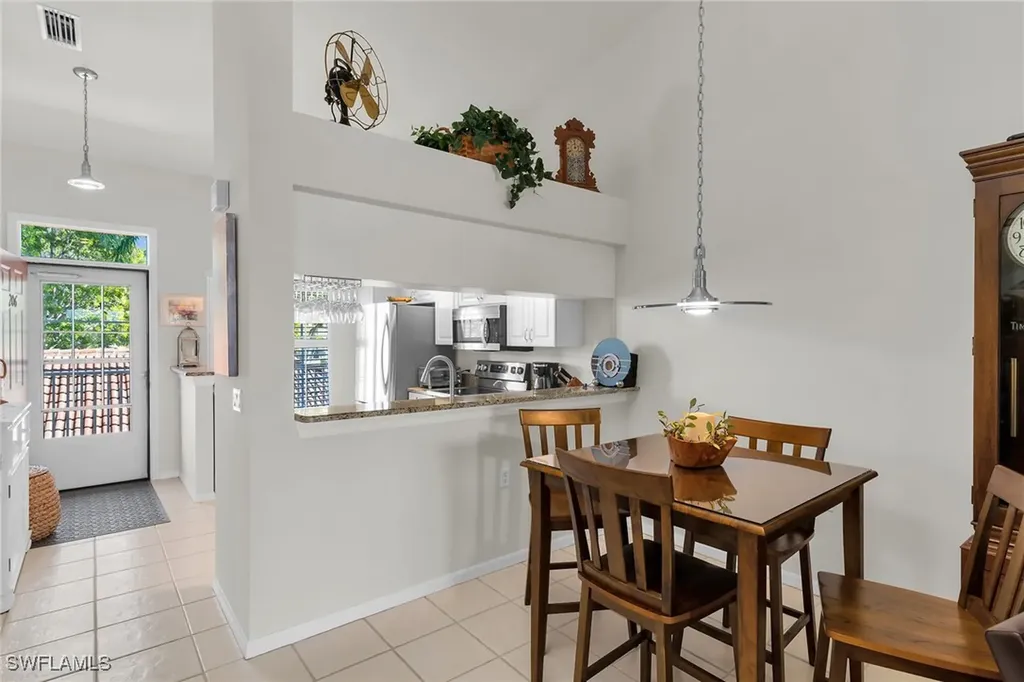 278 Newport Drive Naples FL 34114