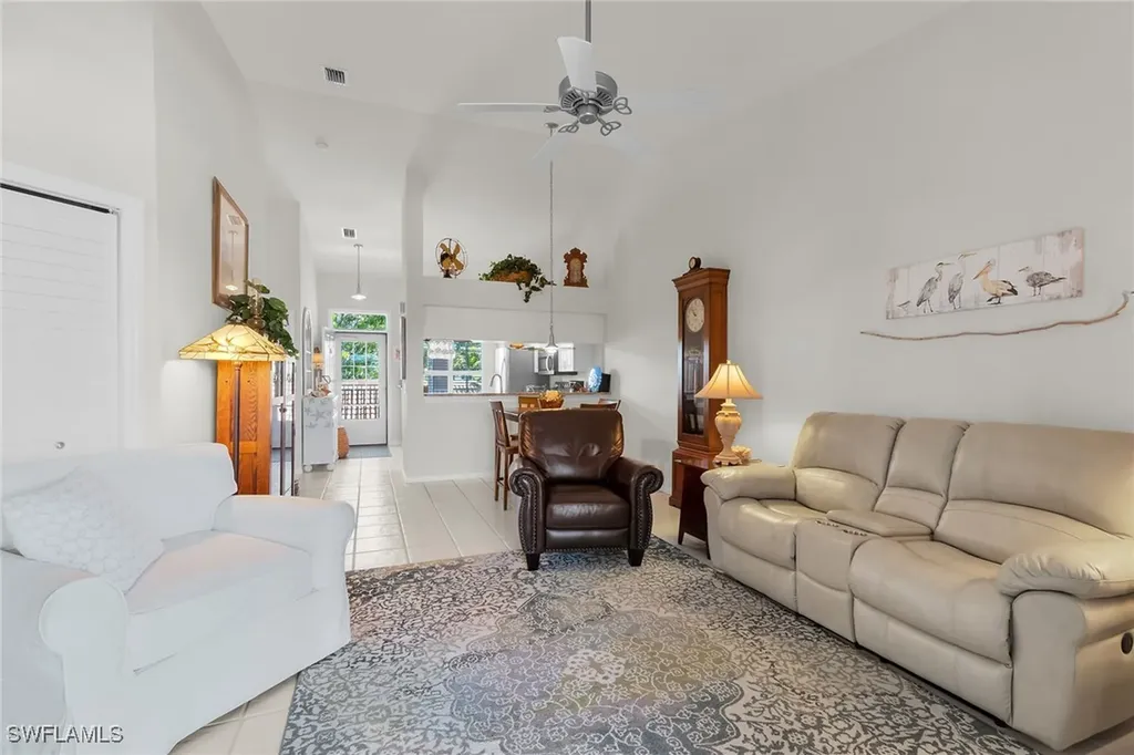 278 Newport Drive Naples FL 34114