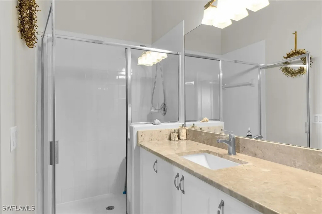 278 Newport Drive Naples FL 34114