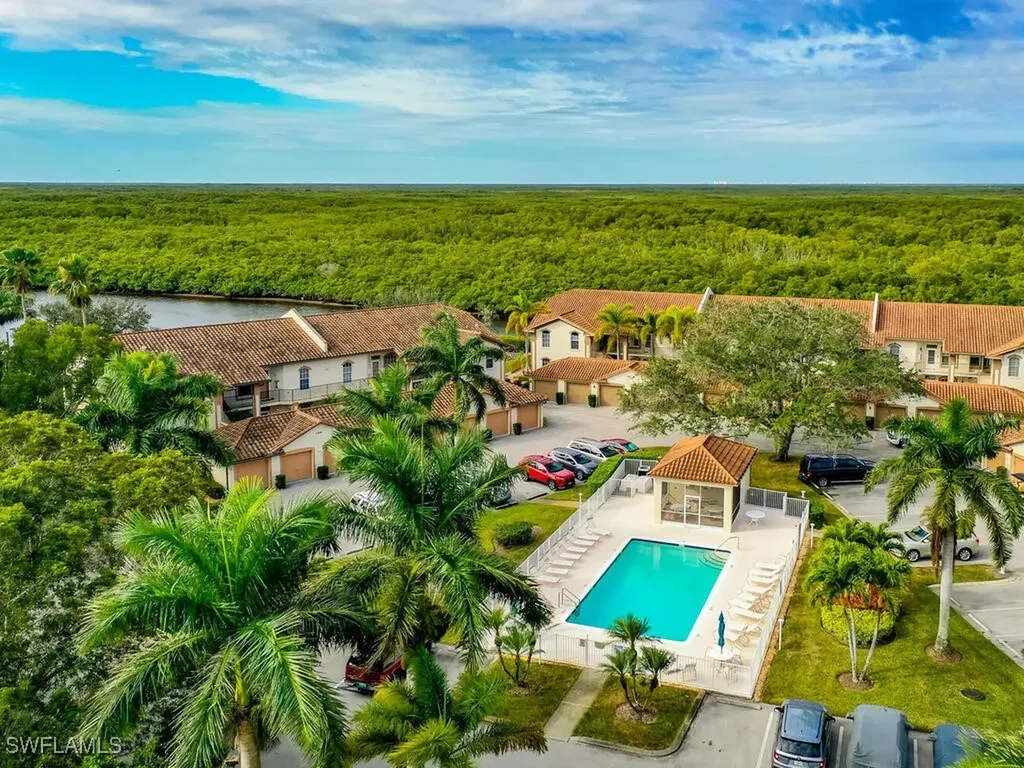 278 Newport Drive Naples FL 34114