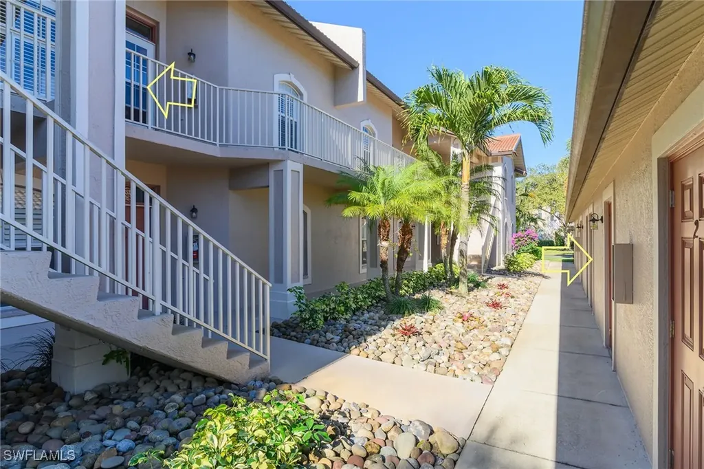278 Newport Drive Naples FL 34114