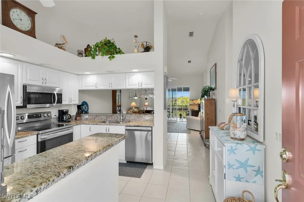 278 Newport Drive Naples FL 34114