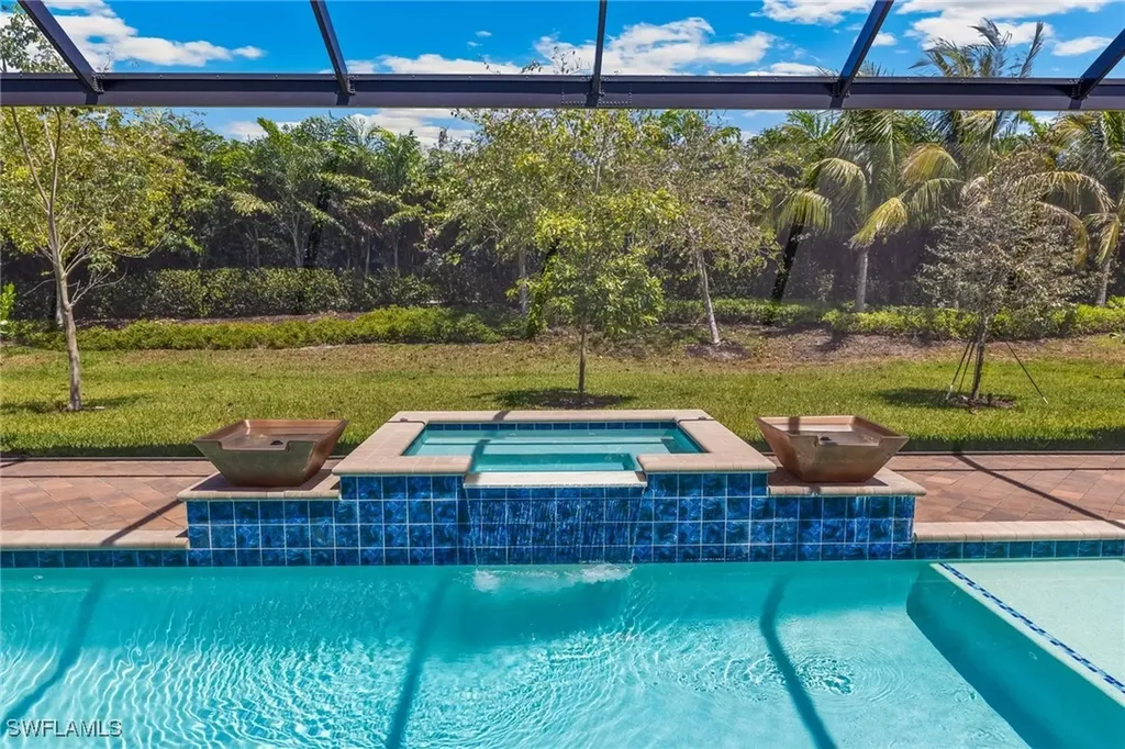 12005 Azalea Way Naples FL 34120