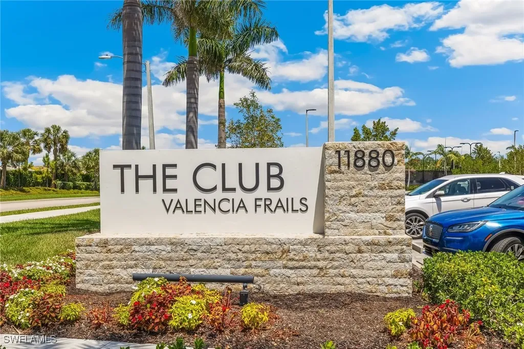 12005 Azalea Way Naples FL 34120