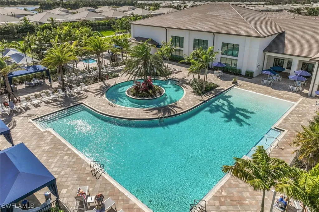 12005 Azalea Way Naples FL 34120