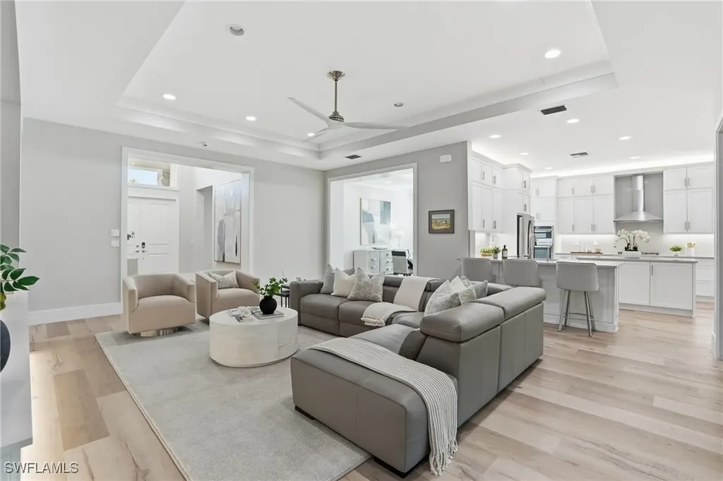 12021 Azalea Way Naples FL 34120