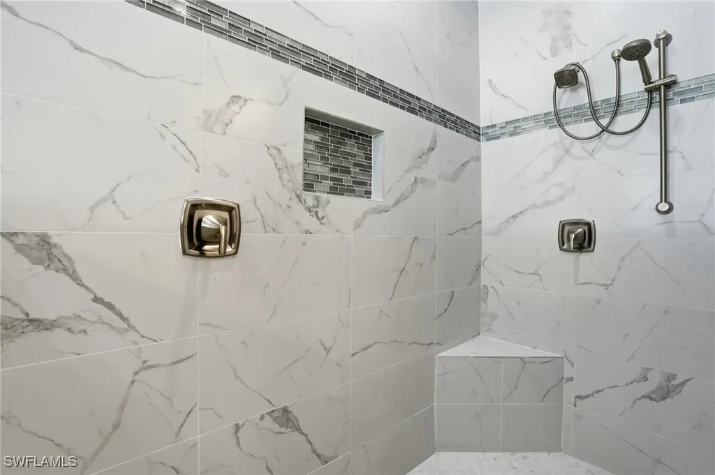 12021 Azalea Way Naples FL 34120