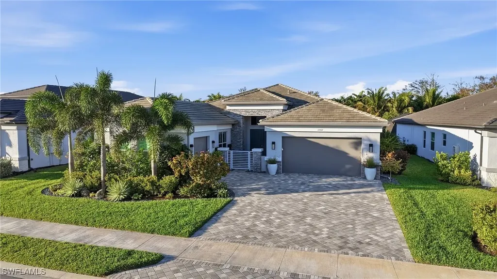 12021 Azalea Way Naples FL 34120