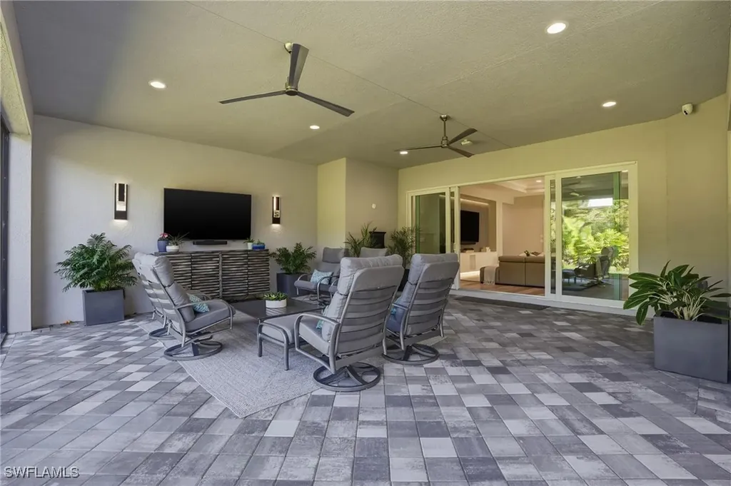 12021 Azalea Way Naples FL 34120