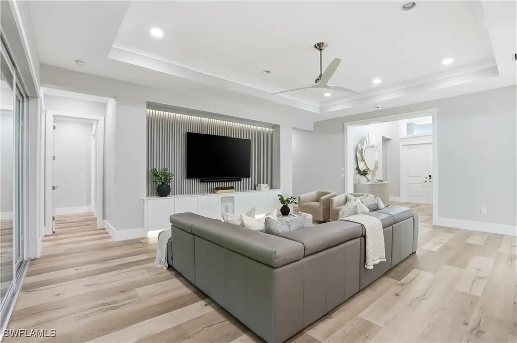 12021 Azalea Way Naples FL 34120