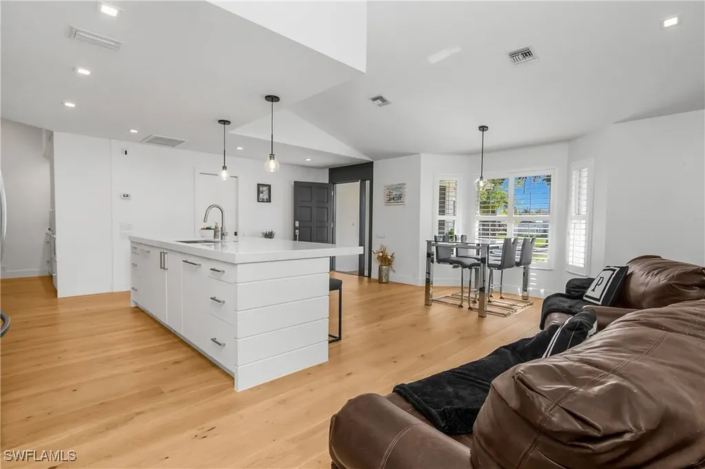 3660 Cartwright Court Bonita Springs FL 34134