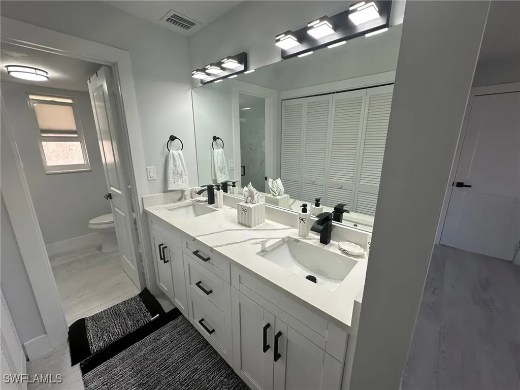207 Palm Drive Naples FL 34112