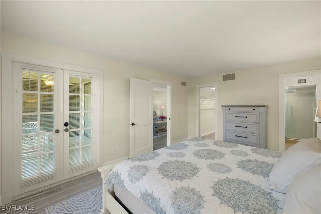 3101 Riviera Drive Naples FL 34103