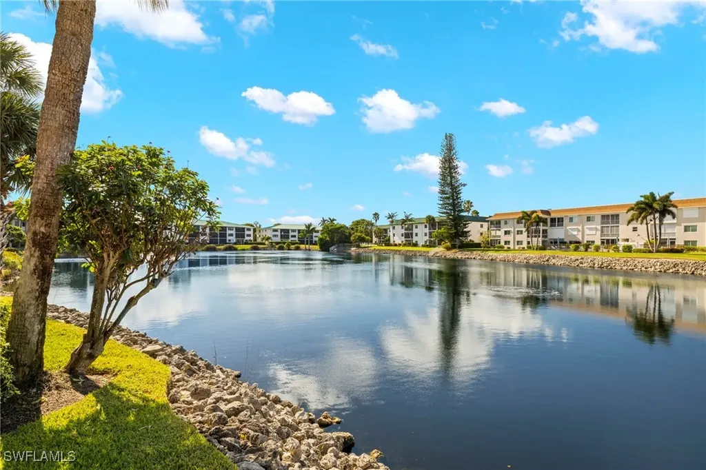 3101 Riviera Drive Naples FL 34103