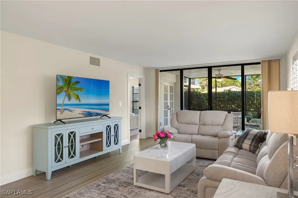 3101 Riviera Drive Naples FL 34103
