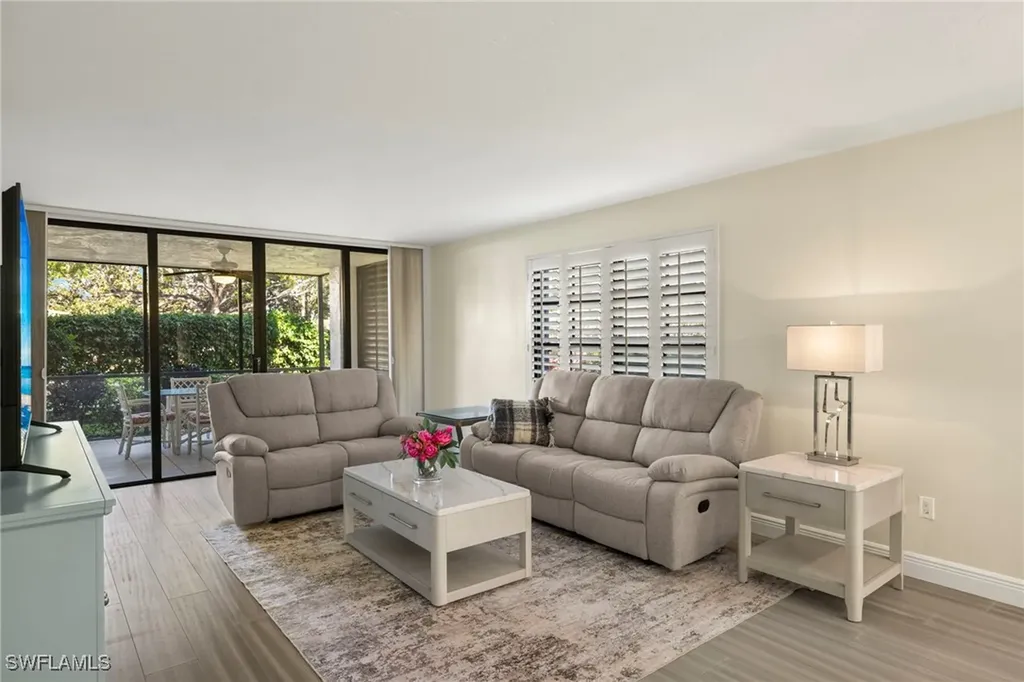 3101 Riviera Drive Naples FL 34103