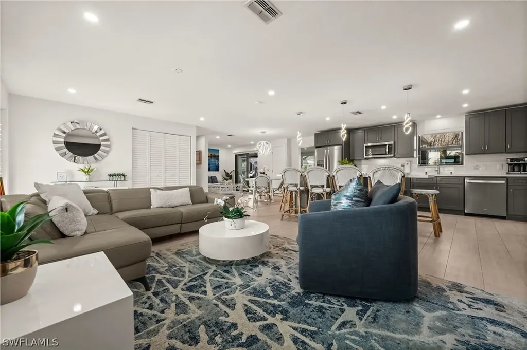 493 Willet Avenue Naples FL 34108