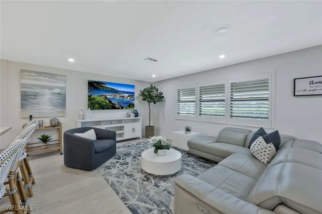 493 Willet Avenue Naples FL 34108