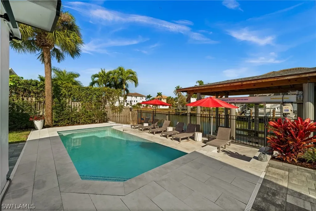493 Willet Avenue Naples FL 34108
