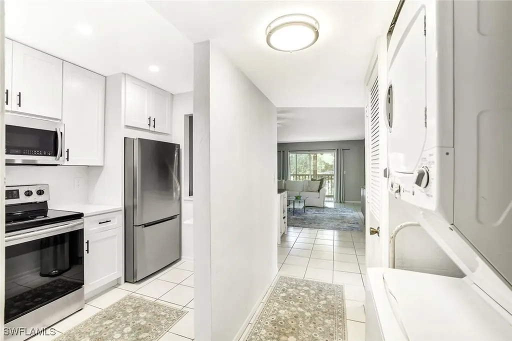 499 Forest Lakes Boulevard Naples FL 34105